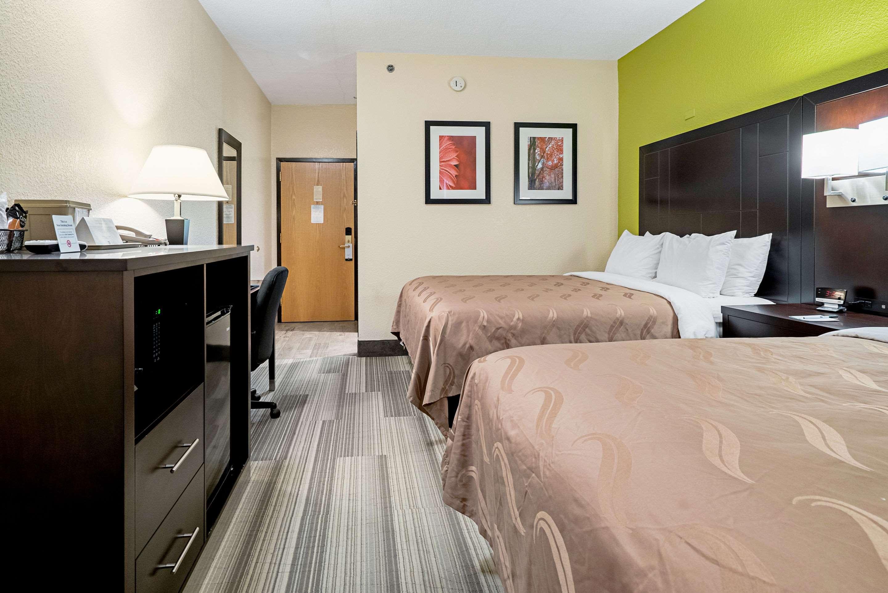 Quality Inn & Suites Robbinsville Esterno foto