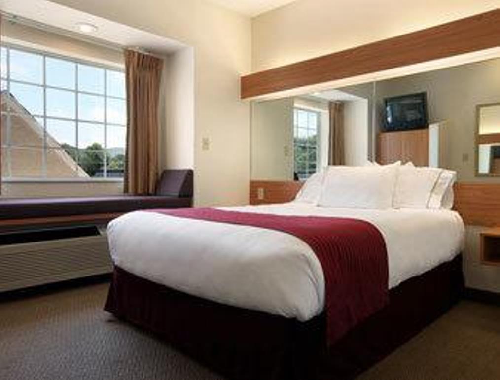 Quality Inn & Suites Robbinsville Esterno foto