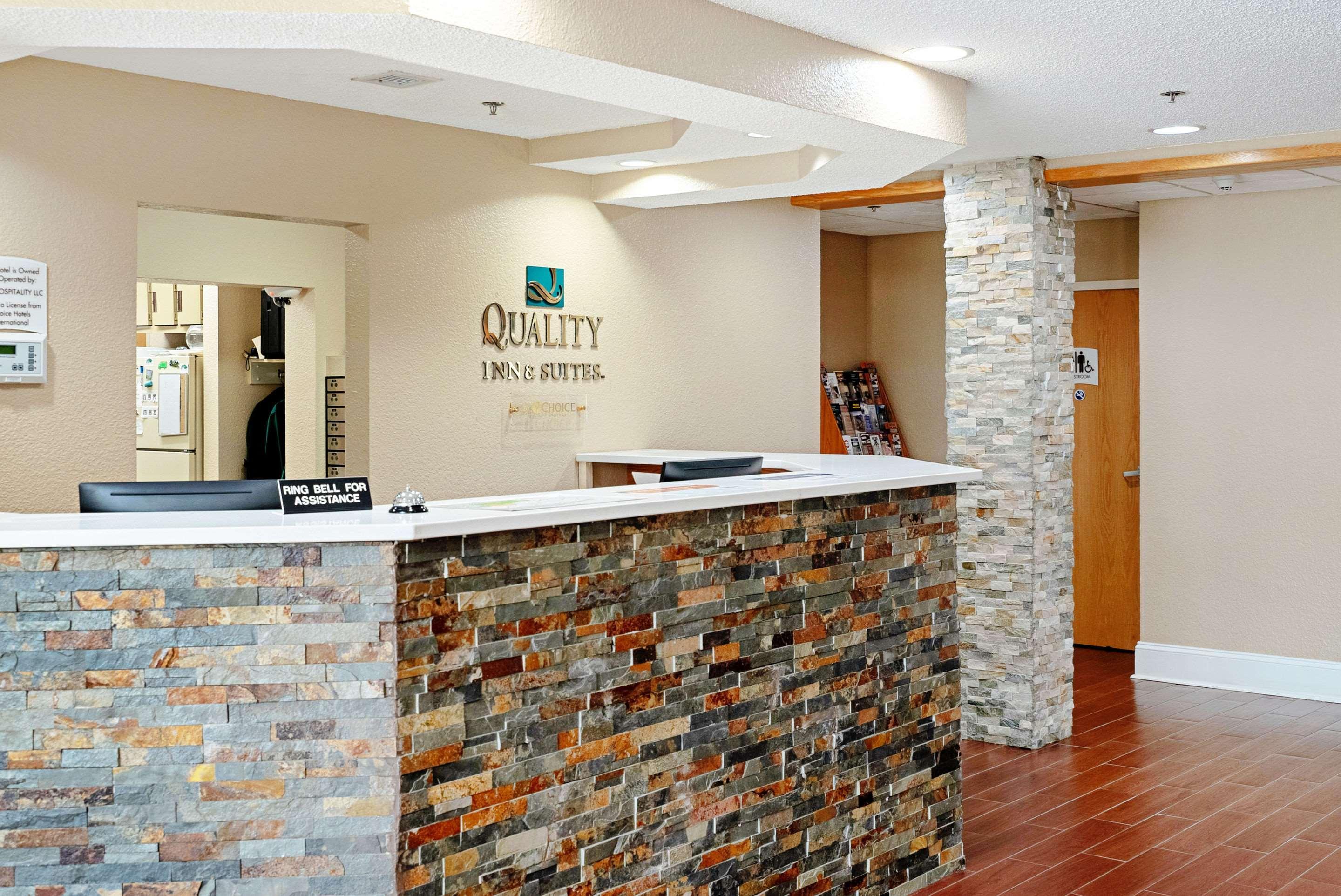 Quality Inn & Suites Robbinsville Esterno foto