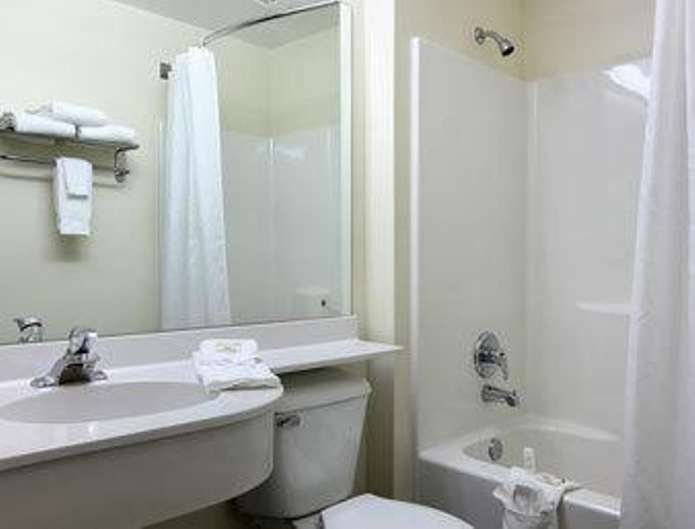Quality Inn & Suites Robbinsville Esterno foto