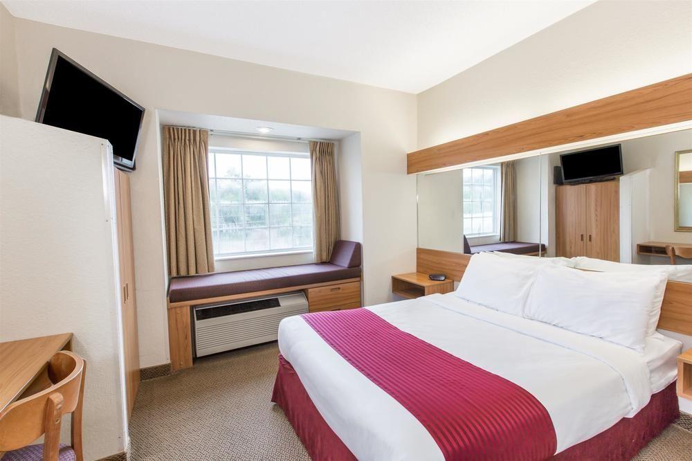 Quality Inn & Suites Robbinsville Esterno foto