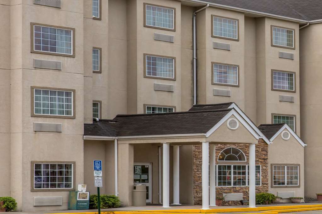 Quality Inn & Suites Robbinsville Esterno foto