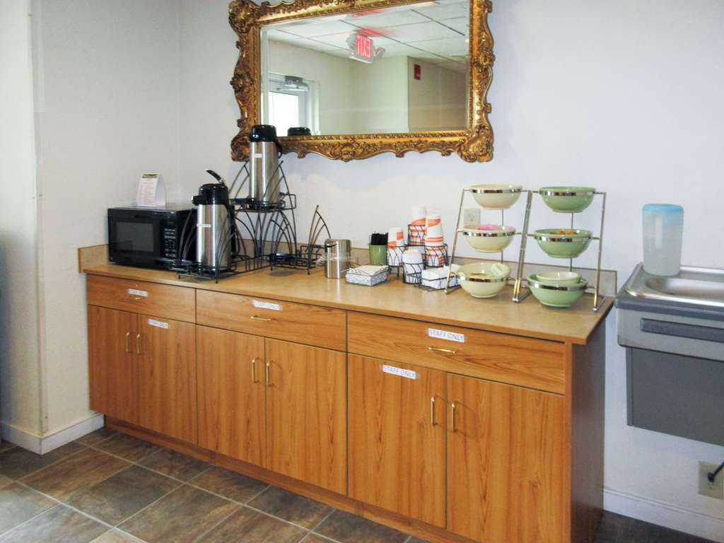 Quality Inn & Suites Robbinsville Interno foto